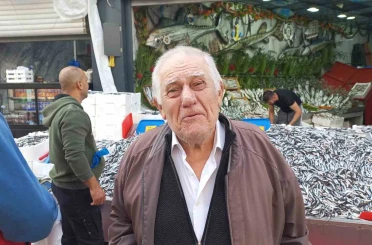 Havalar soğudu, hamsi 100 liraya düştü 