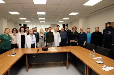 Hayata 14 yıldır başka bir yüzle bakıyor: Türkiye’nin ilk yüz nakli, 14 yıl sonra yeni hayatının mimarlarıyla yeniden buluştu 