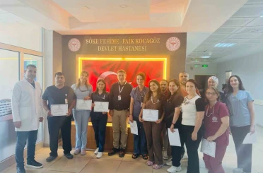 Hayata umut olan sağlık çalışanları onurlandırıldı 