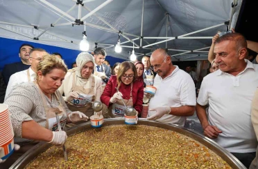 Hemşeri Dernekleri Festivali renkli görüntülerle açıldı 