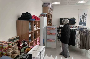 Hınıs adliyesinde sosyal market açıldı 