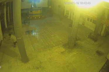 Hırsızlık anları kamerada: Parası bitince iş yeri soyan şüpheli tutuklandı 