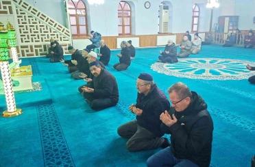 Hisarcık’ta "2026’ya Huzurda Başlıyoruz" temalı sabah namazı buluşması 