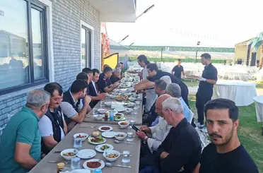 Hisarcık’ta köy muhtarları birlik beraberlik yemeğinde bir araya geldi
