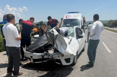 Hızlı Tren Kavşağı’nda kaza: 2 yaralı 