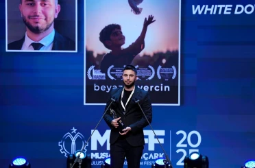 HKÜ mezunu ve yüksek lisans öğrencisi Berkay Ellek’in Yapay Zeka ile Ürettiği "Sultan’ın Taşı" filmi Berlin’de Türkiye’yi temsil edecek 