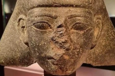 Hollanda, çalınan 3 bin 500 yıllık antik heykeli Mısır’a iade ediyor 