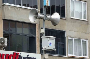 Hoparlörler susuyor, SMS konuşuyor 