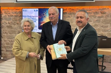 İslam Medeniyetinin İhyasında Biyografinin Gücü ve Dijital Geleceği TYB Konya’da Konuşuldu