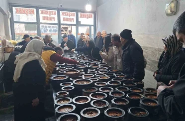 İftar sofralarının vaz geçilmez lezzeti: 8 saatte pişiyor, davul sesini duyan fırınlara koşuyor 