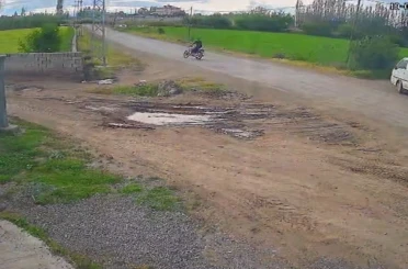 Iğdır’da kontrolden çıkan motosiklet direğe çarptı: 1 yaralı 