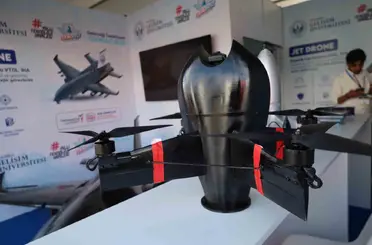 İGÜ TEKNOFEST’e jet dron projesi ve elektrik fan motorlu VTOL İHA ile katılarak dikkatleri üzerine çekti
