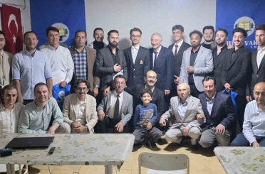 İhlas Vakfı Kütahya Huzur Erkek Öğrenci Yurdu’nda mezuniyet heyecanı 