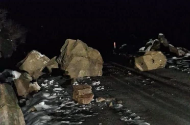 İki köye ulaşım sağlayan yol kapandı 