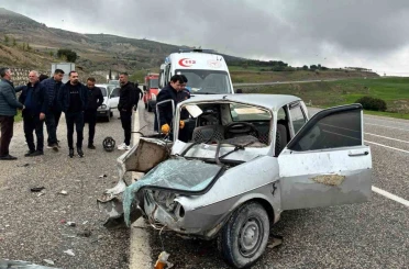 İki otomobilin çarpıştığı kazada: 1 kişi yaralandı 