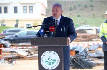 İlahiyat Fakültesi’nin ek binasının temeli atıldı 