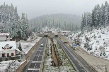 Ilgaz Dağı mayıs ayında beyaza büründü 