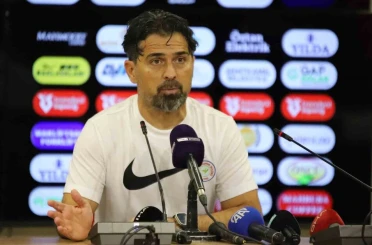 İlhan Palut: "Sahadaki görüntüye göre beraberliğin ideal bir sonuç olduğunu söyleyebilirim" 