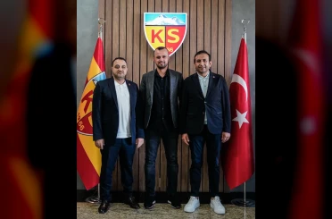 İlhan Parlak görevinden istifa etti 