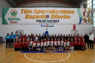 İlkadım’dan sporculara eğitim desteği 