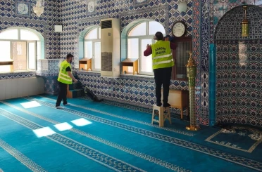 İlkadım’ın ibadethanelerinde hijyen için yoğun mesai 