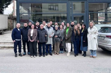 İlkokul arkadaşları 24 yıl sonra buluştu 