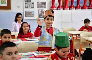 İlkokul öğrencileri Ramazan’ı manilerle karşıladı 