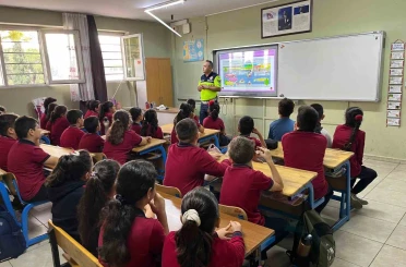 İlkokul öğrencilerine trafik eğitimi verildi