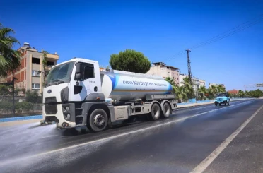 İncirliova karayolunda temizlik çalışmaları tamamlandı 