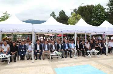 İnegöl Fatihi Turgut Alp kabri başında anıldı 