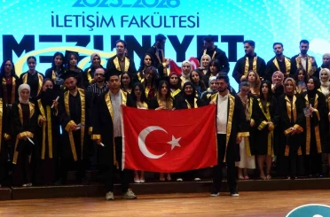 İnönü Üniversitesi İletişim Fakültesi’nde mezuniyet heyecanı 