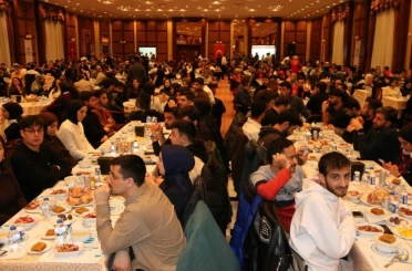 İnönü Üniversitesi öğrencileri kampüs iftarında buluştu 