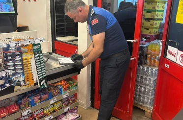 İnönü’de okulların açılışı öncesi marketlerde sıkı denetim yapıldı 