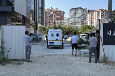 İnşaatın yedinci katında yük asansöründen düşen usta öldü
