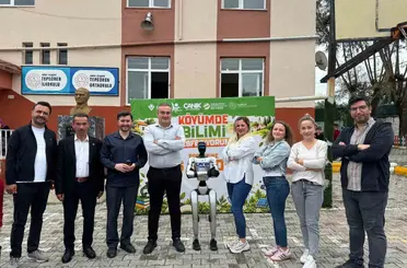 İnsansı robot CANİKMAN, kırsal mahalle okulunda
