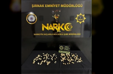 İranlı iki kişi 151 parça halinde yuttukları 939,26 gram metamfetaminle yakalandı