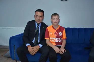 İş adamı Dinçer Azaphan Kırkağaç’ta Yaşar’la buluştu
