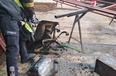 Isınmak için kovaya atılan tiner patladı, itfaiyenin hızlı müdahalesi faciayı önledi 