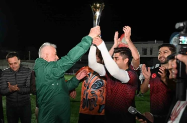 Isparta Belediyesi Kurumlararası Başkanlık Kupası’nı Emniyet Müdürlüğü kazandı 