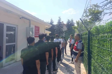 Isparta’da 81 yabancı uyruklu düzensiz göçmen yakalandı 