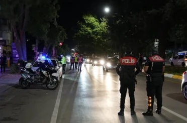 Isparta’da bir haftalık polis denetimlerinde 40 aranan şahıs yakalandı 