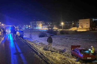 Isparta’da iki otomobil çarpıştı: 3 yaralı 