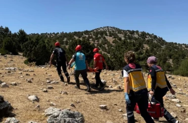 Isparta’da kayalıklardan düşen kadın operasyonla kurtarıldı 
