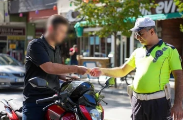 Isparta’da motosiklet denetiminde 80 sürücüye idari para cezası uygulandı 