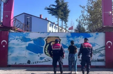 Isparta’da silahlı tehdit suçundan aranan hükümlü yakalandı 