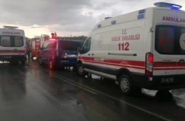 Isparta’da tur minibüsü şarampole yuvarlandı: 4 ölü, 16 yaralı