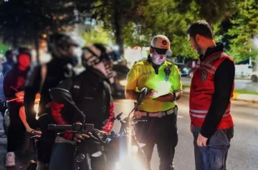 Isparta’da vatandaşların huzurunu bozan araçlar trafikten men edildi