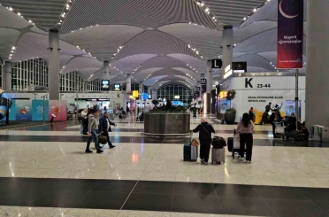 İsrail-İran gerginliği uluslararası uçuşları etkiledi: 227 uçuş iptal edildi 