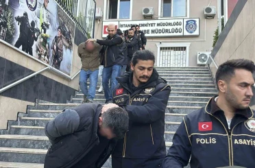İstanbul merkezli 3 ilde düzenlenen "change oto’’ operasyonunda gözaltına alınan 16 şüpheli adliyeye sevk edildi 