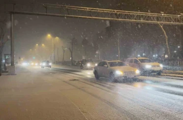 İstanbul yeni yıla kar yağışı ile girdi 
